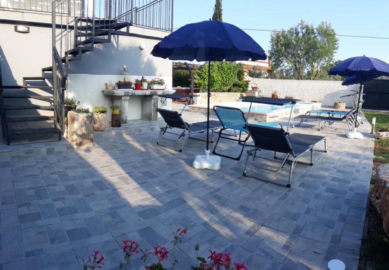 Holiday Home Dioniza Vodnjan Εξωτερικό φωτογραφία